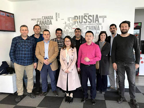 Group Photo of Colombian Customers in 2025